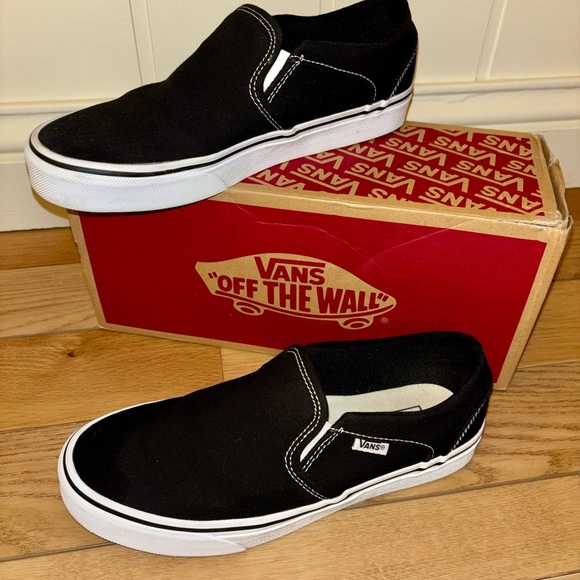 Vans Women's Black and White Slip-On Sneakers
Worn once, like new - Picture 2 of 3